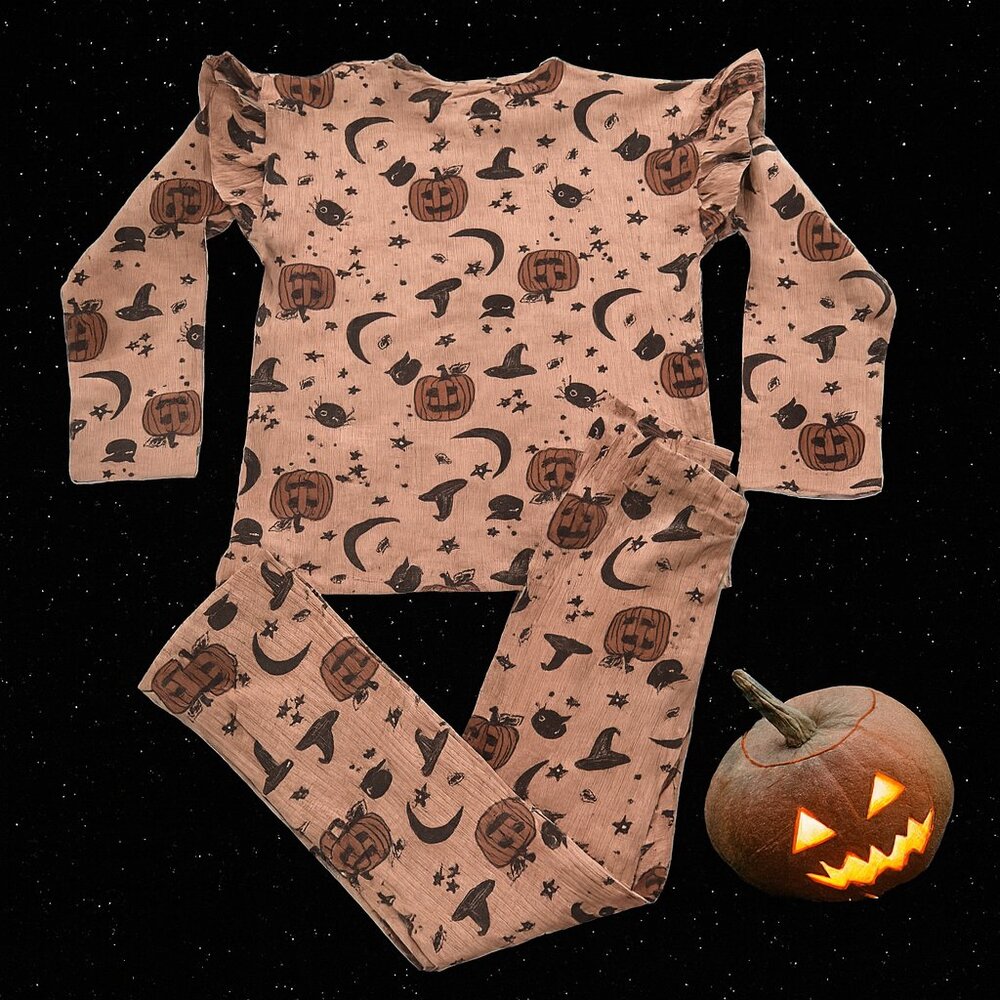 Pumpkin & Bats Halloween Pajama Set | Girls Ruffle Sleeve Nightwear